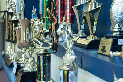 trophy stores near me.